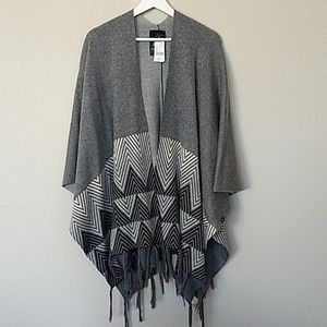 NWT Beautiful Fringed Sweater Wrap